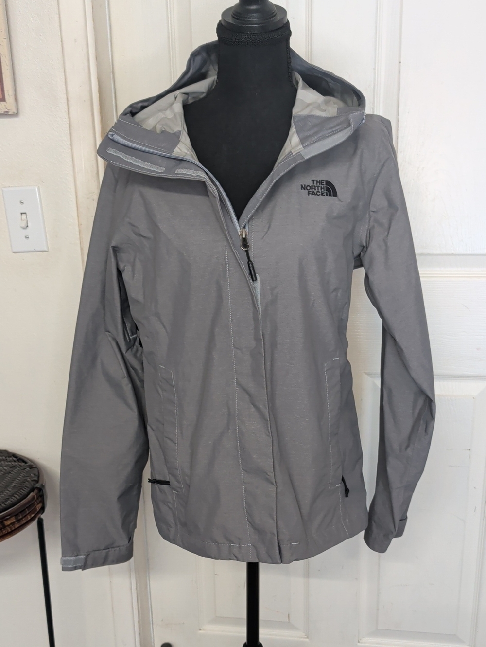 The North Face Womens Gray Rain‎ Jacket Waterproof Hooded DryVent Women Small